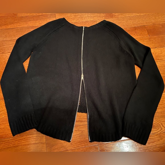 BB Dakota Black Sweater with Zipper Back - Picture 4 of 4